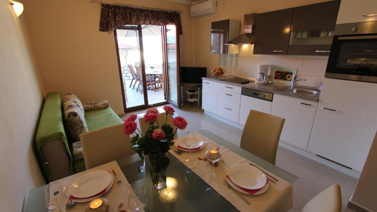 Apartment Dobrinj 1 Ngoại thất bức ảnh