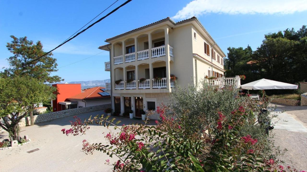 Apartment Dobrinj 1 Ngoại thất bức ảnh